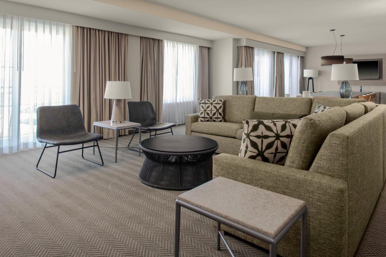 คอร์ตยาร์ด เจคิลล์ ไอส์แลนด์ Hotel เกาะเจคิลล์ ภายนอก รูปภาพ